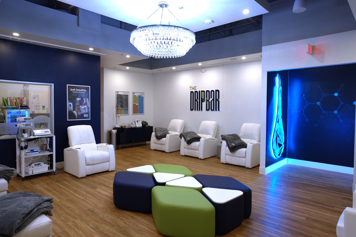 The DRIPBaR Austin The Domain lounge